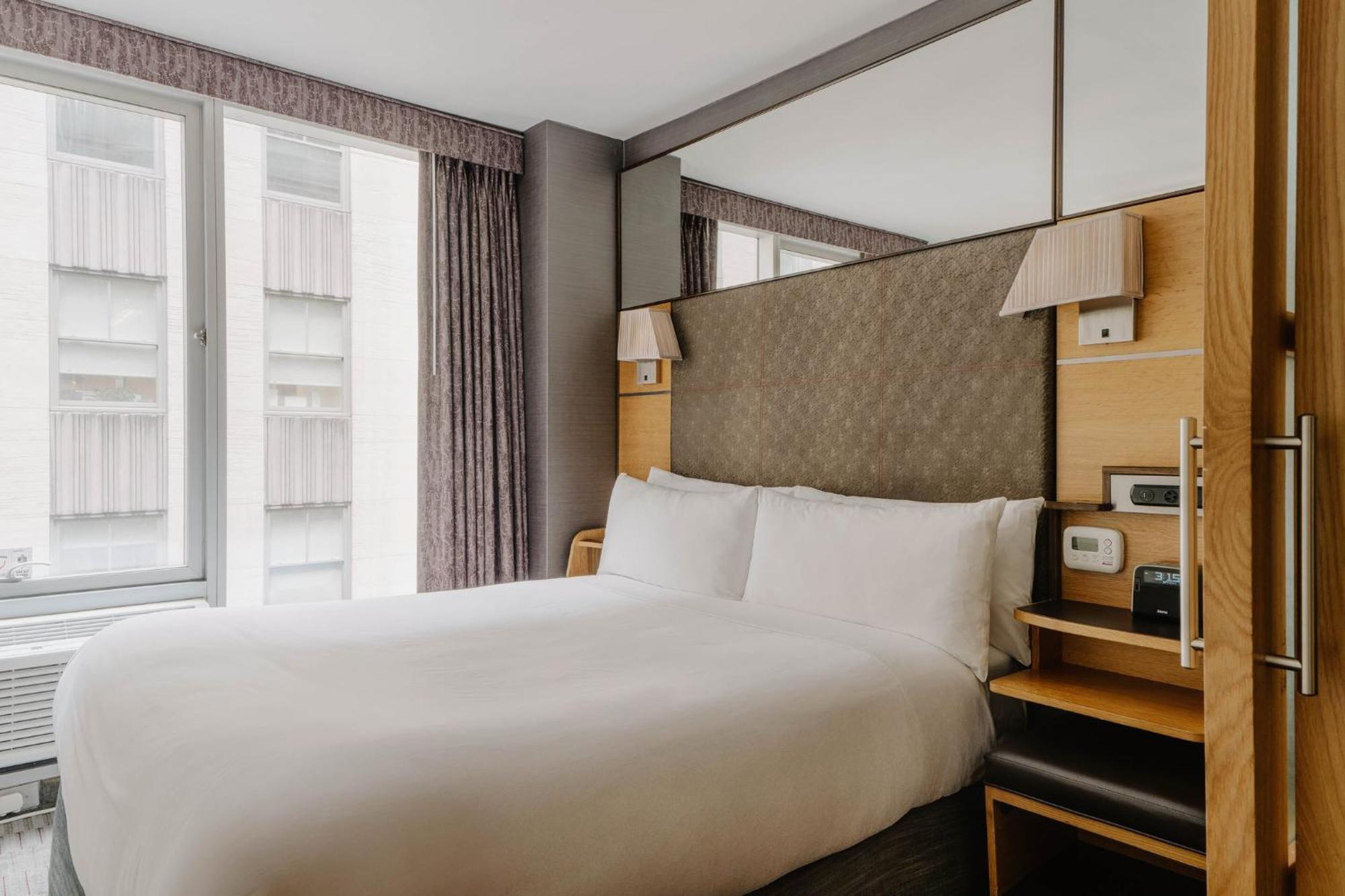 The Jewel Hotel, Hotel Nueva York